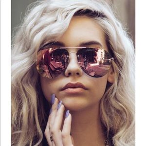 New and authentic Quay x Amanda Steele Muse